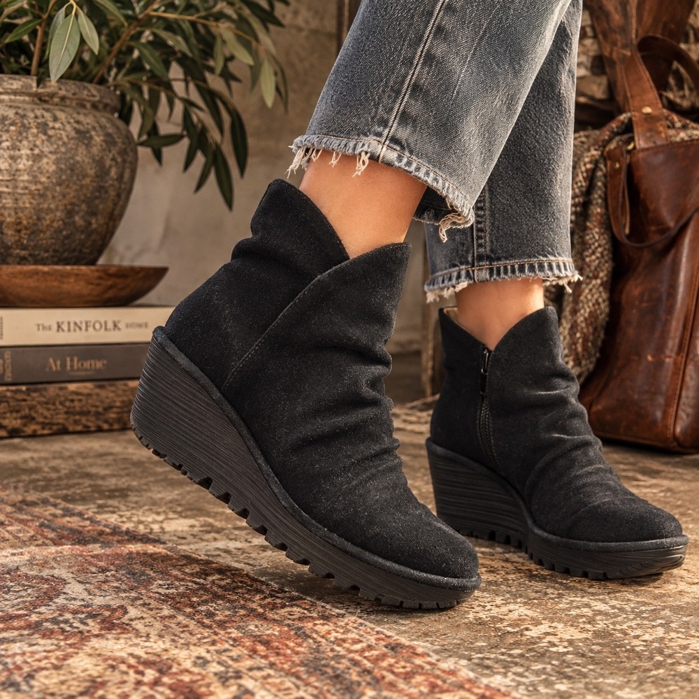 Fly London Black Suede Wedge Ankle Boots EU 38 Y2K Slouch Booties